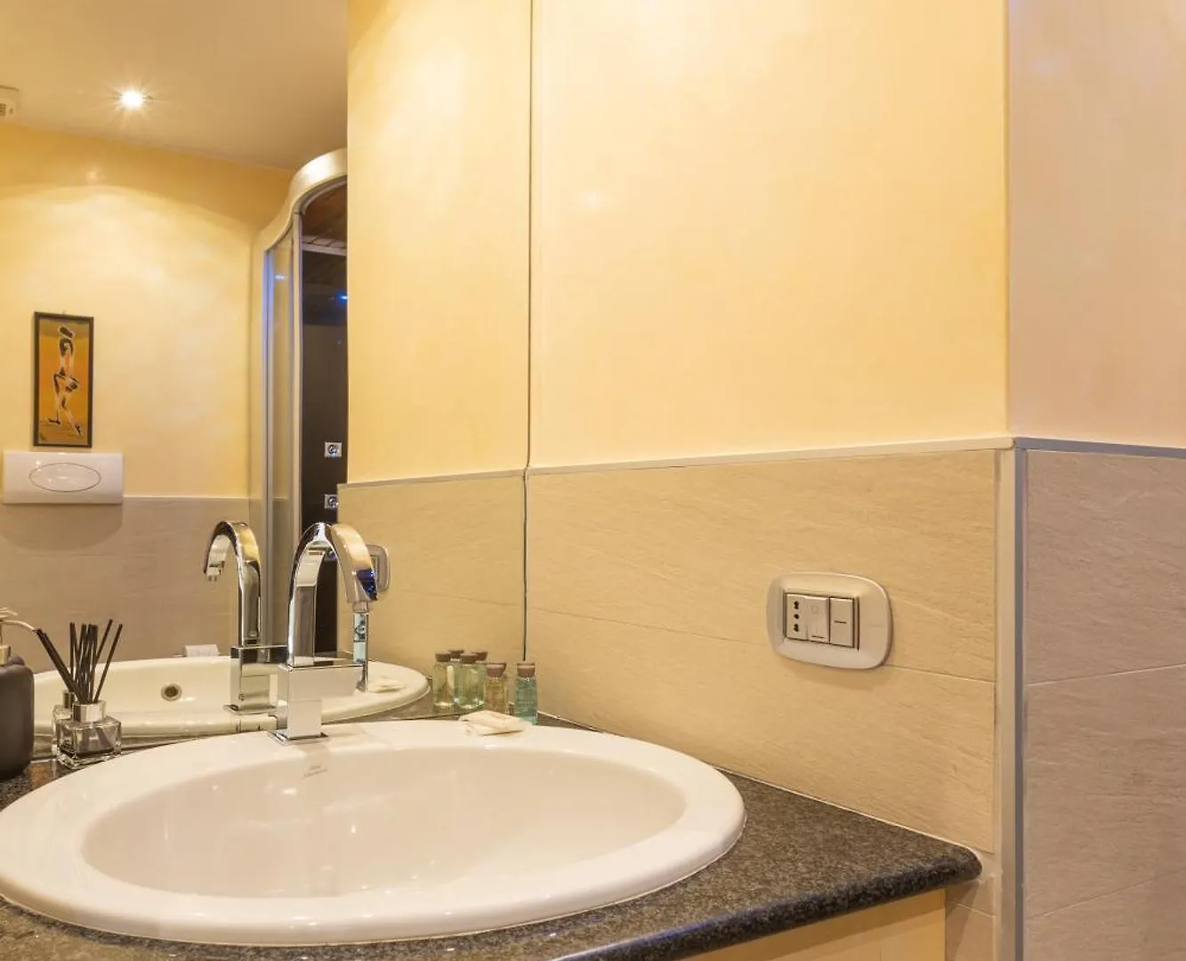 Wonderful 2Bedroom Flat Solari 7Th F - Mirable Pm Milán 0*,  Itálie